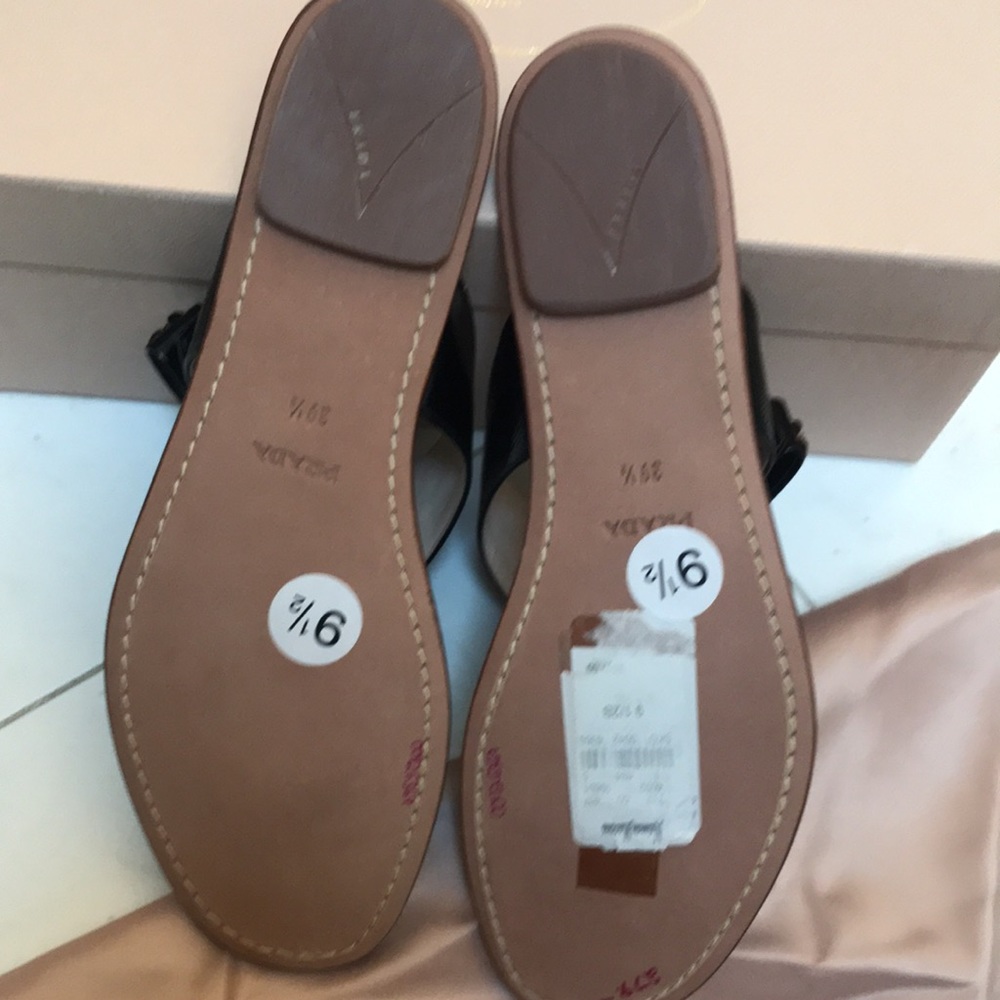 Prada sandals size 39.5 (video) - Picture 4 of 4